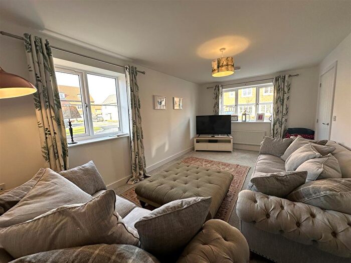 3 Bedroom Detached House For Sale In Woodall Gate, Howden, Goole, DN14