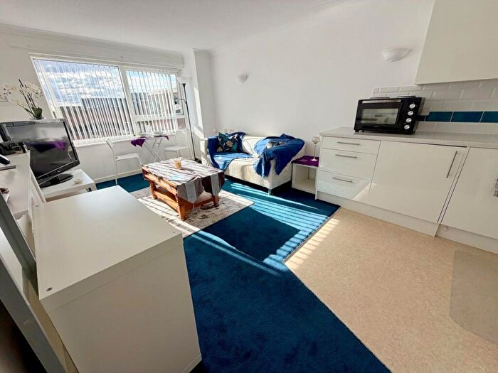 1 Bedroom Apartment For Sale In Seldown Road, Poole, BH15