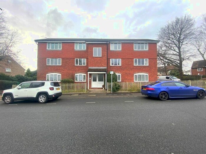 1 Bedroom Flat To Rent In Sandringham Court, Hewens Road, Hillingdon, UB10