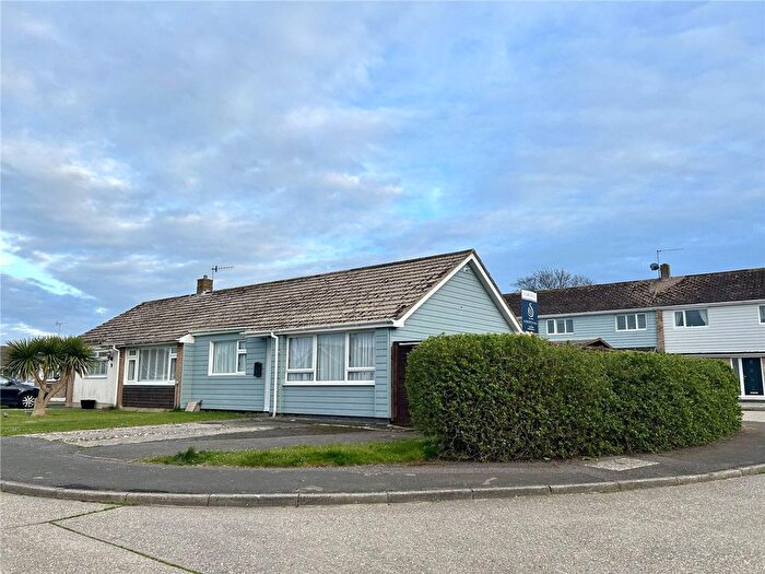 2 Bedroom Property For Sale In Landseer Drive, Selsey, PO20