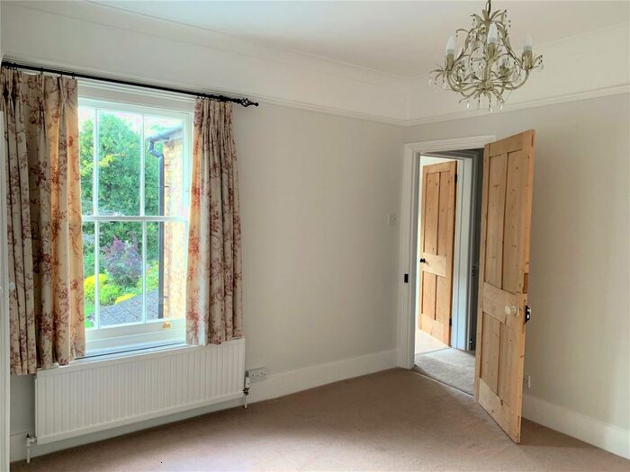 4 Bedroom Terraced House To Rent In Cowper Road, Berkhamsted, Hertfordshire, HP4