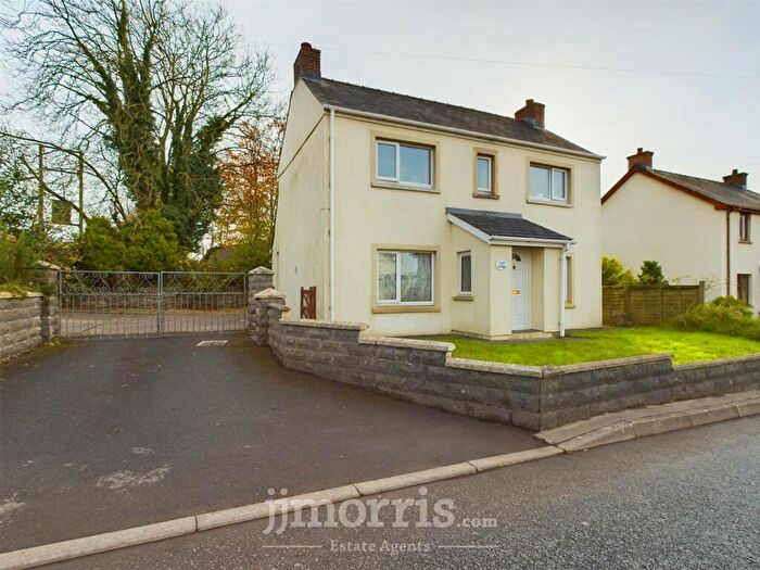 3 Bedroom Detached House For Sale In Spring Gardens, Whitland, SA34
