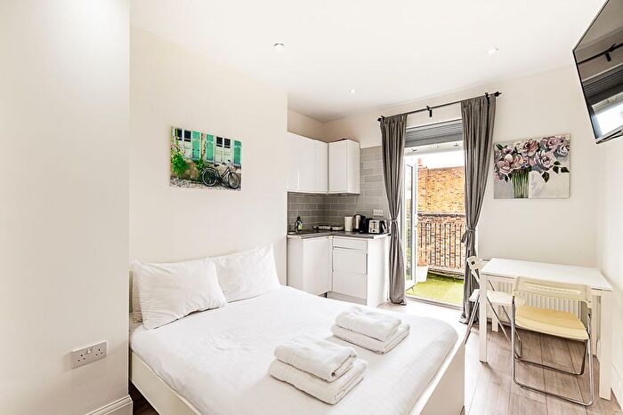 Studio To Rent In North End Road, London, SW6