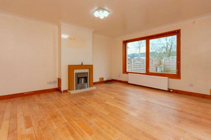 3 Bedroom Terraced House For Sale In Hillswick Road, Sheddocksley, Aberdeen, AB16