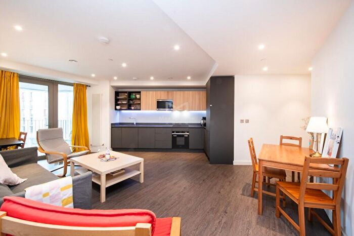 2 Bedroom Flat For Sale In Royal Dock West, Western Gateway, London, E16