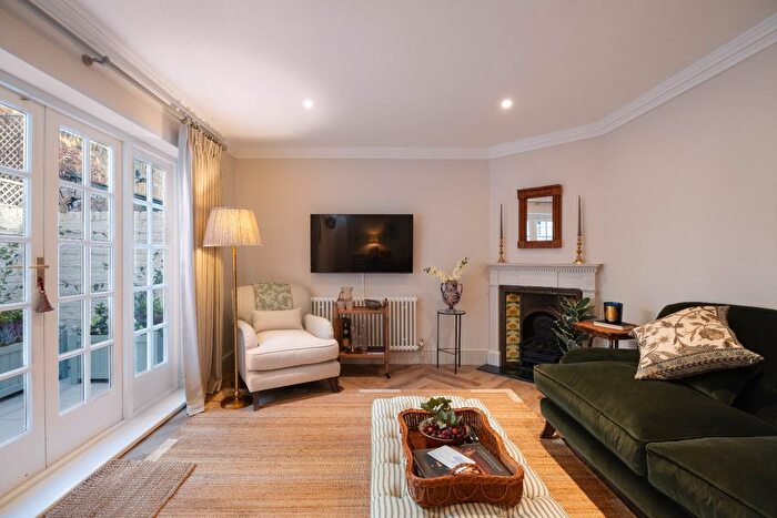 2 Bedroom Terraced House To Rent In Graham Terrace, Sloane Square, SW1W