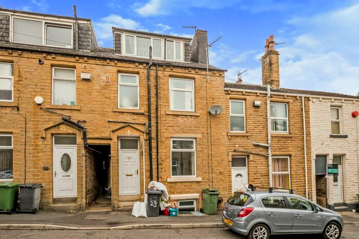 2 Bedroom Terraced House To Rent In Prince Street, Primrose Hill, Huddersfield, West Yorkshire, HD4