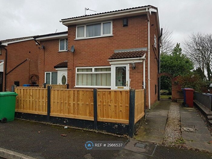 2 Bedroom Semi-Detached House To Rent In Gardner St, Manchester, M12