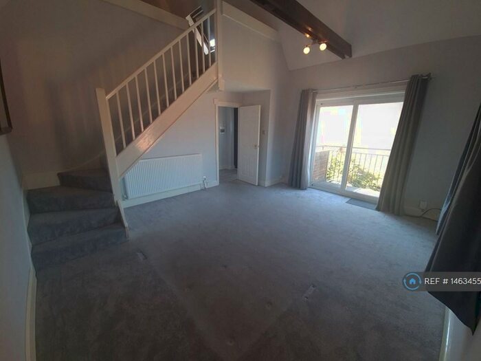 1 Bedroom Flat To Rent In Maiden Place, Lower Earley, Reading, RG6