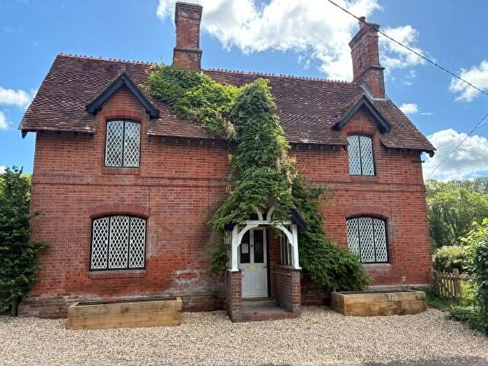 3 Bedroom Detached House To Rent In Newlyns Farmhouse, Spearywell, Mottisfont, Hampshire, SO51