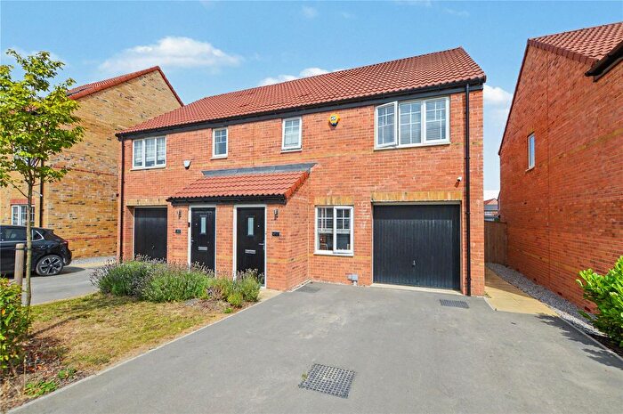2 Bedroom Semi Detached House For Sale In Farmer Street, Carlton, Wakefield, West Yorkshire, WF3