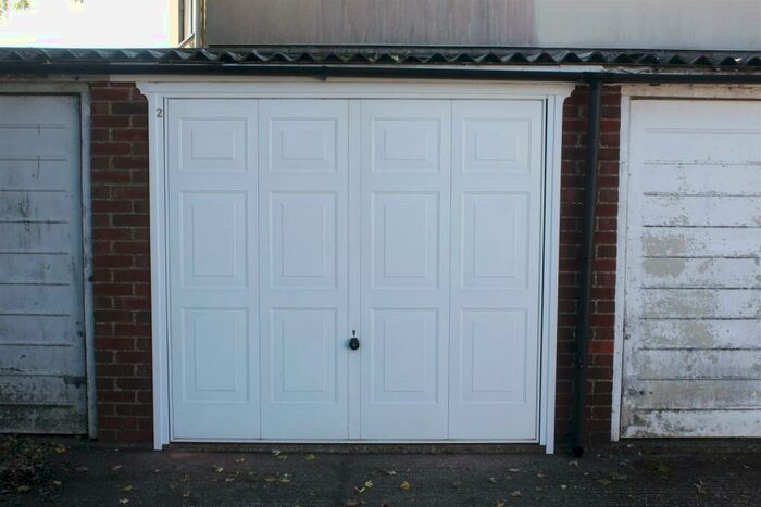 Garage / Parking To Rent In Salisbury - St Francis Road, SP1