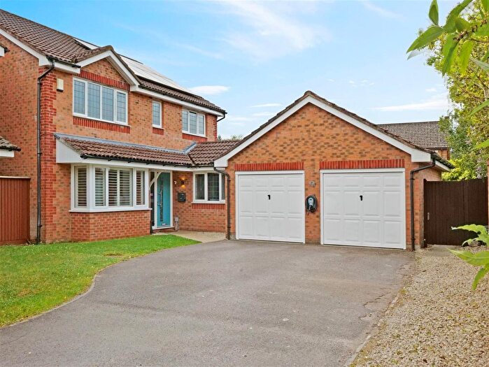 4 Bedroom Detached House For Sale In Spring Close, Verwood, BH31