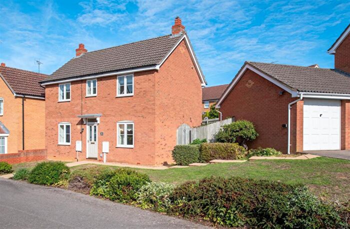 3 Bedroom Detached House To Rent In Larkin Gardens, Higham Ferrers, NN10