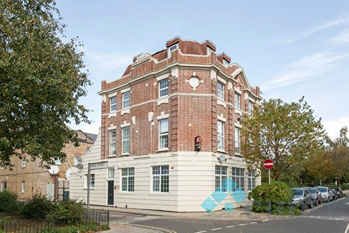 1 Bedroom Flat For Sale In Mason Street, London, SE17