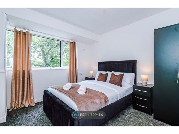 3 Bedroom Terraced House To Rent In Woodlands Road, Manchester, M8