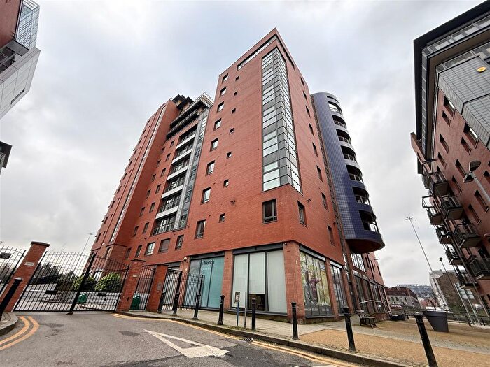 1 Bedroom Flat For Sale In City Gate Ii, Blantyre Street Castlefield, Manchester, M15