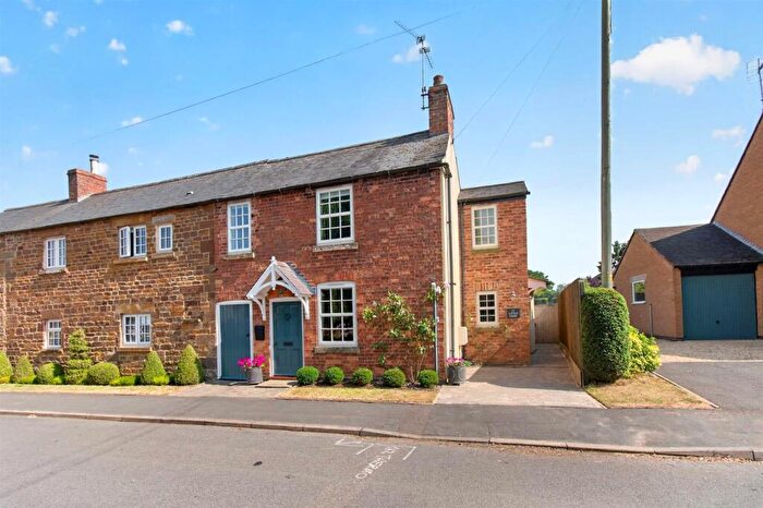 3 Bedroom Semi Detached House For Sale In Stockerston Road, Uppingham, Oakham, Rutland, LE15