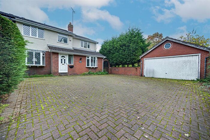 3 Bedroom Semi-Detached House For Sale In Severn Close, Congleton, CW12