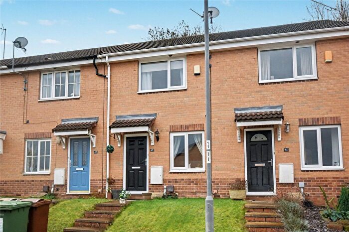 2 Bedroom Town House For Sale In Greenacres Drive, Castleford, West Yorkshire, WF10