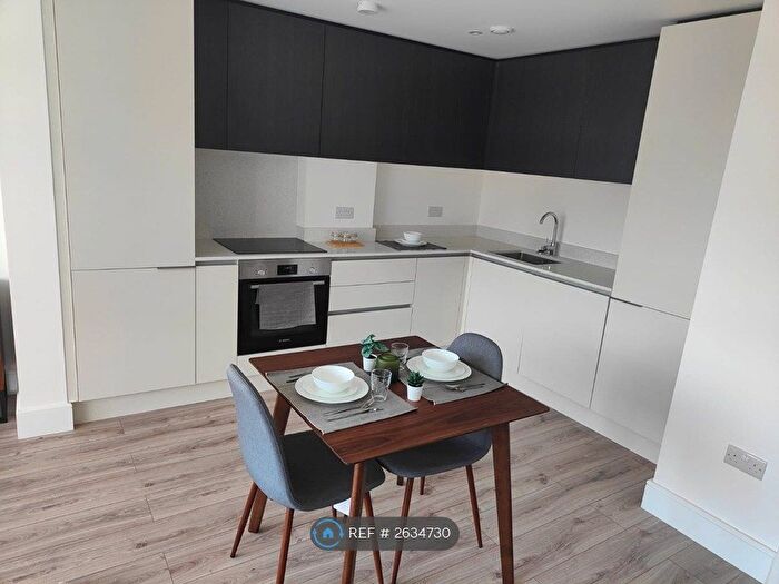 1 Bedroom Flat To Rent In Sapphire Court, Ilford, IG1