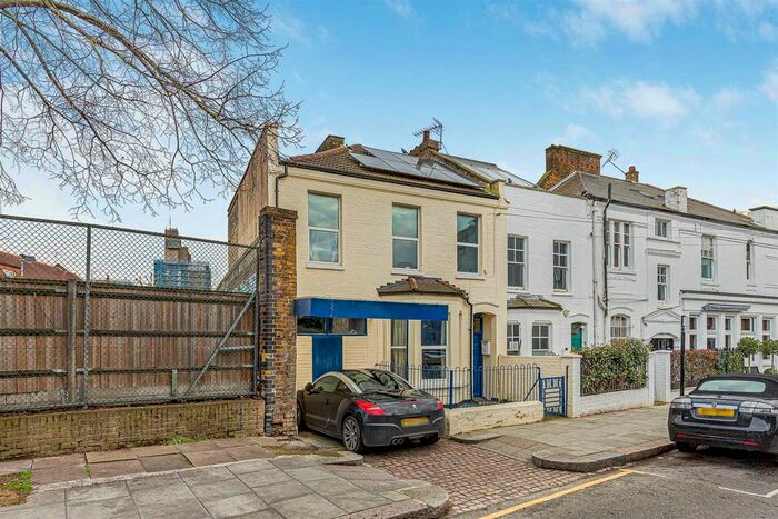 6 Bedroom Property To Rent In Middle Row, London, W10