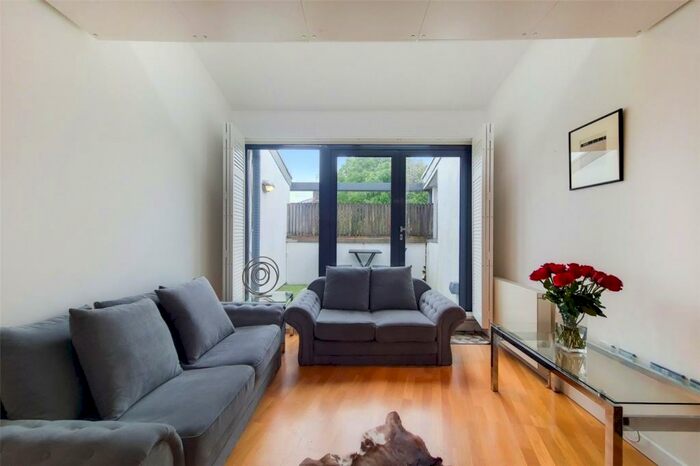 2 Bedroom Apartment To Rent In Fortess Road, London, NW5