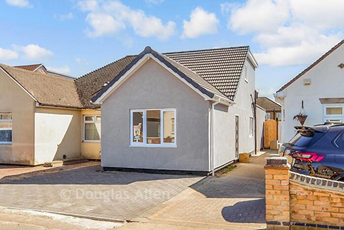 4 Bedroom Semi-Detached Bungalow For Sale In Purland Close, Dagenham, Essex, RM8