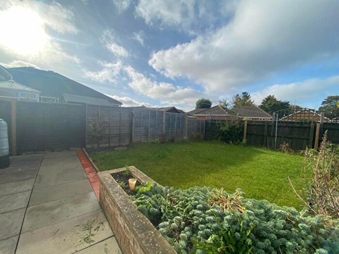 2 Bedroom Bungalow To Rent In Courtfields, Market Deeping, Peterborough, PE6