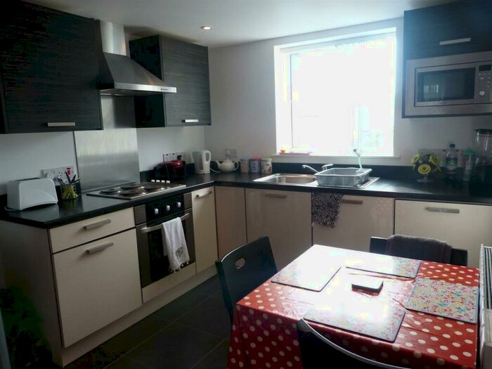 2 Bedroom Flat To Rent In Letty Street, Cardiff, CF24