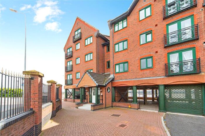2 Bedroom Apartment For Sale In South Ferry Quay, Liverpool, Merseyside, L3