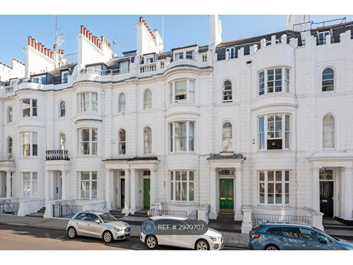 Studio To Rent In Gloucester Terrace, London, W2
