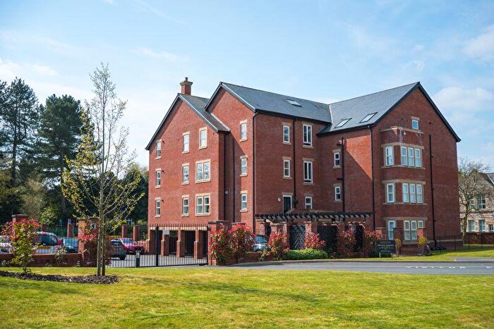 2 Bedroom Flat To Rent In Cramford House, Ormskirk, L39