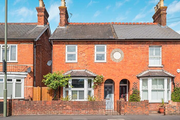 3 Bedroom Semi-detached House For Sale In Fordwater Road, Chertsey, Surrey, KT16