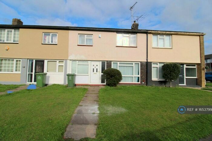 5 Bedroom Terraced House To Rent In High Road, Vange, Basildon, SS16