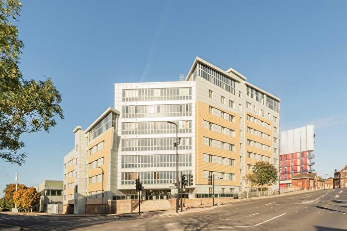 2 Bedroom Flat For Sale In Drayton Green Road, Ealing, W13