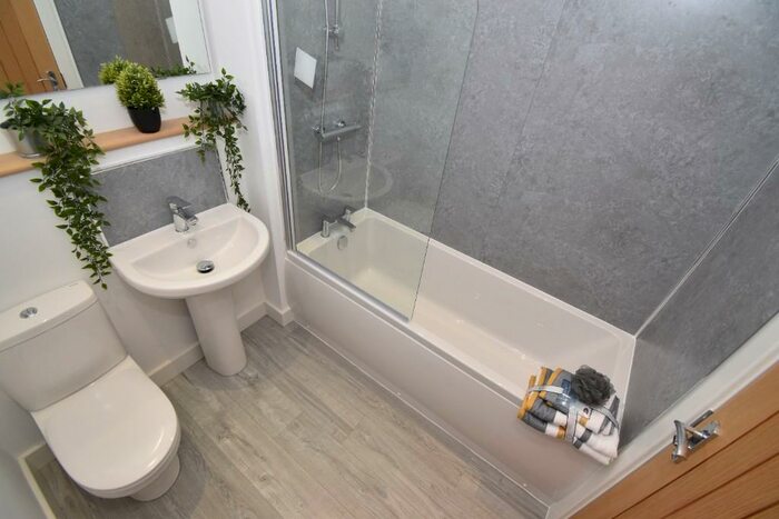 2 Bedroom Apartment To Rent In Coldwell Street, Huddersfield, West Yorkshire, HD7