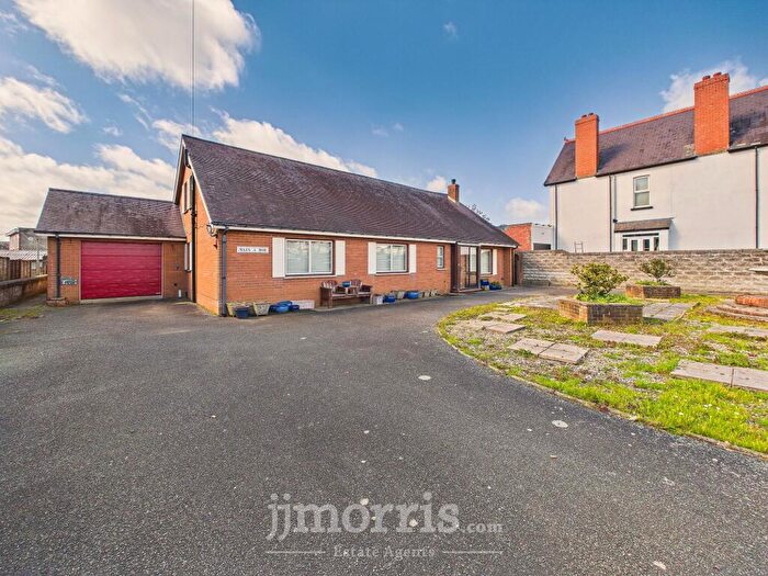 4 Bedroom Detached House For Sale In Park Place, Cardigan, SA43