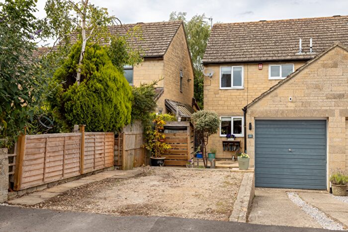 4 Bedroom Semi-Detached House For Sale In The Lennards, South Cerney, GL7