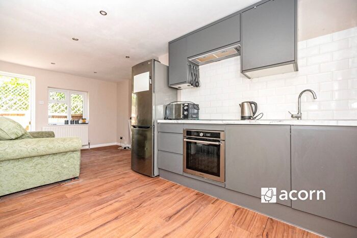 1 Bedroom Flat To Rent In Roseacre Road, Welling, DA16