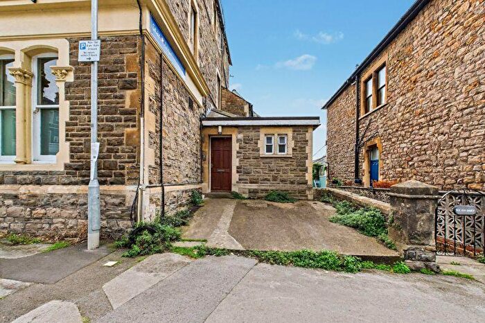 2 Bedroom Apartment To Rent In Alexandra Road, Clevedon, BS21