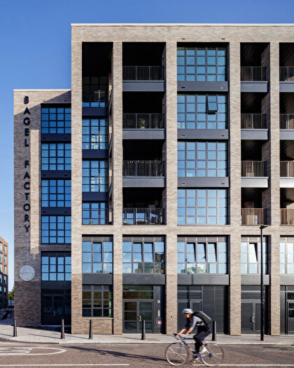 3 Bedroom Apartment For Sale In The Bagel Factory, Hackney Wick, E9