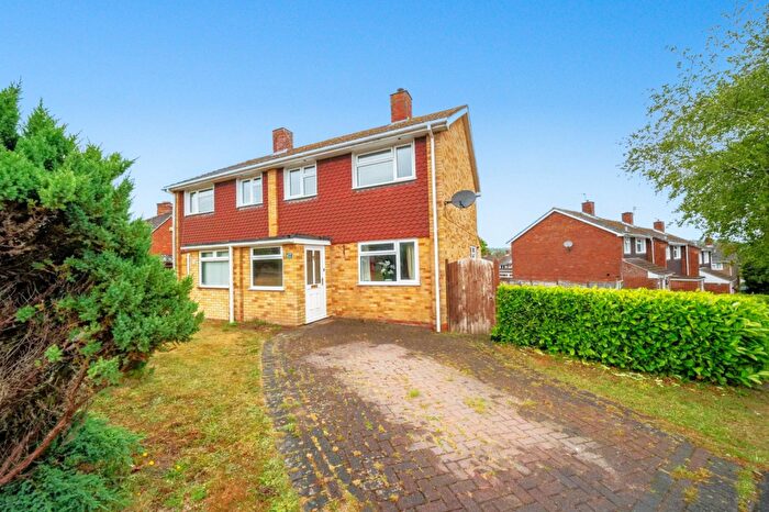3 Bedroom Semi-Detached House For Sale In Woodlands, Overton, Basingstoke, RG25