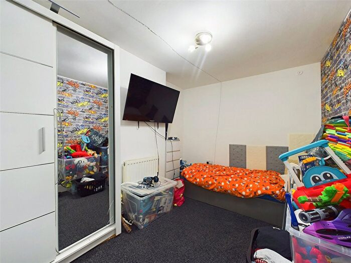 3 Bedroom Terraced House For Sale In High Street, Gloucester, Gloucestershire, GL1
