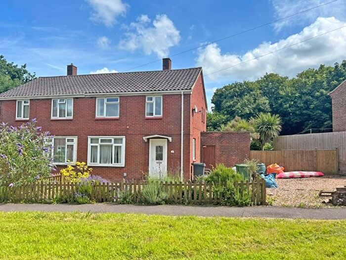 3 Bedroom Semi-Detached House To Rent In Joslin Road, Honiton, EX14