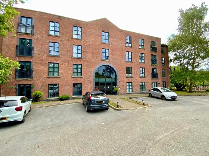 2 Bedroom Apartment To Rent In Godfrey Mill, Godley, SK14