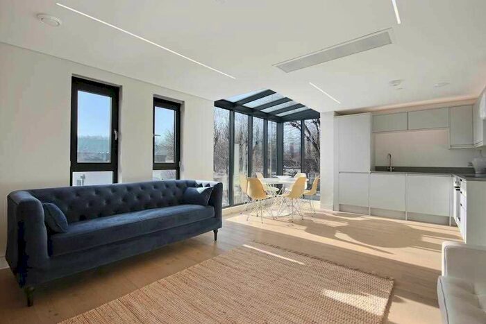 2 Bedroom Flat To Rent In Church Road, London, N6