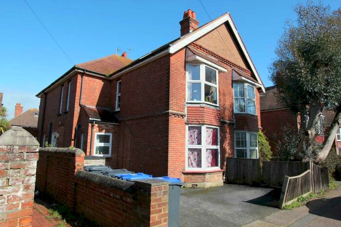 1 Bedroom Flat To Rent In King Edward Avenue, Worthing, BN14