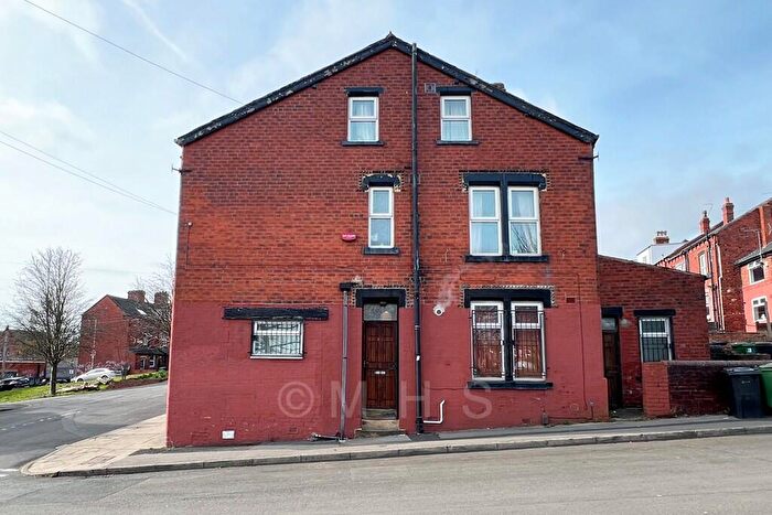 5 Bedroom End Of Terrace House For Sale In Glossop View, Leeds, LS6