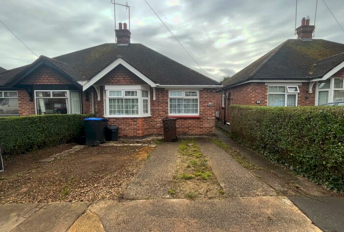 2 Bedroom Bungalow To Rent In Malcolm Drive, Northampton, NN5
